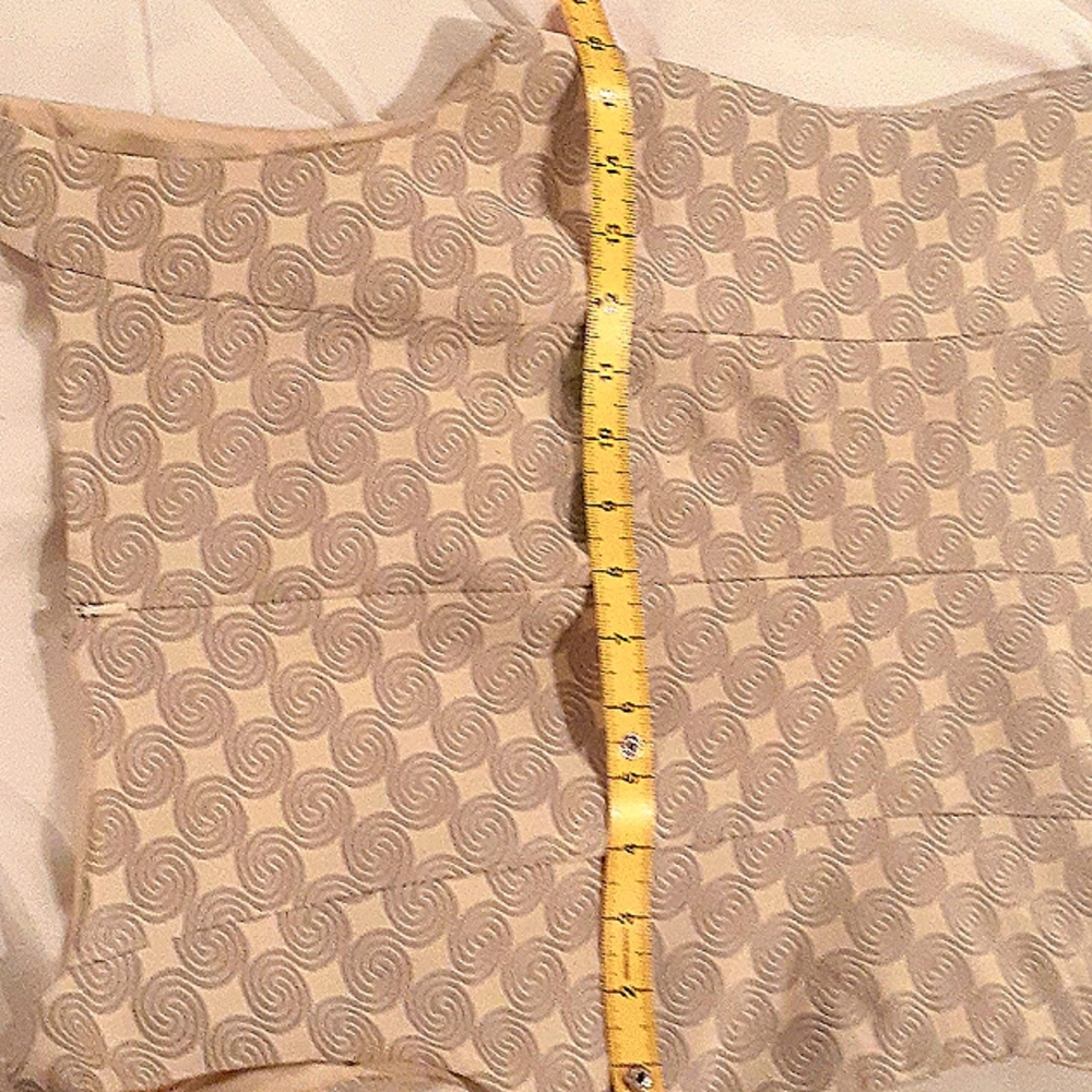 Jones New York dress in light grey and cream with swirl pattern